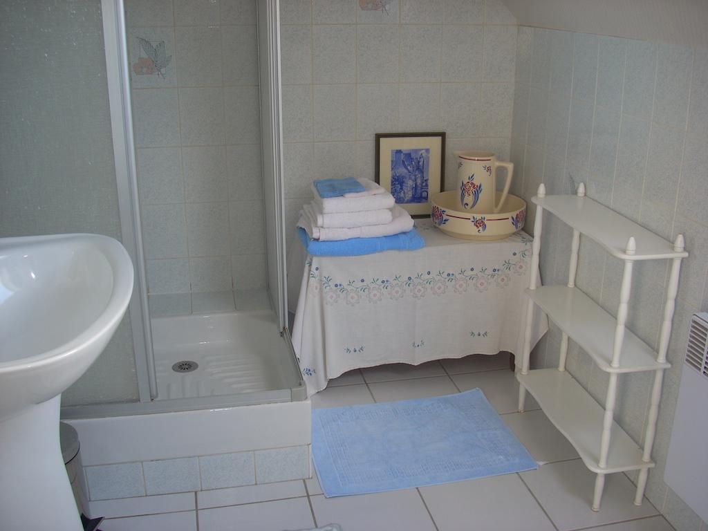 Chambres D'Hotes Kergollay Lanhouarneau Oda fotoğraf